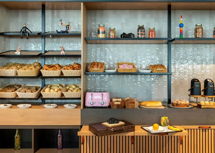 Moxy Berlin Ostbahnhof Otel